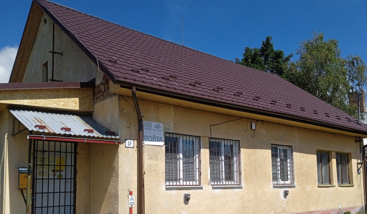 ÚDRŽBA STRECHY BUDOVY POŠTY júl 2024 ÚDRŽBA STRECHY BUDOVY POŠTY júl 2024